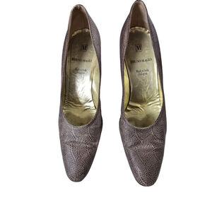 Women's Bruno Magli Textured Dress Heels Size 8 AA Brown